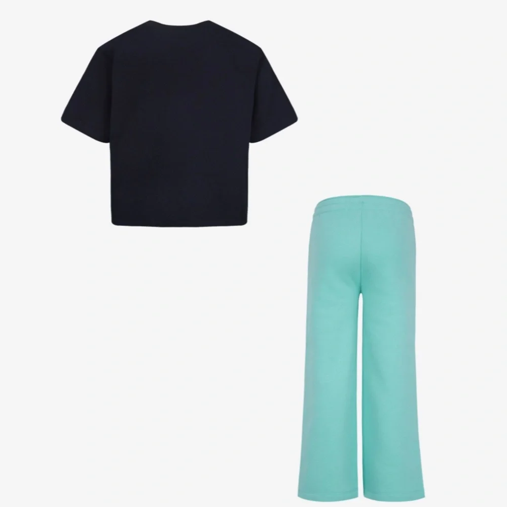 NWT Nike 2pc Set